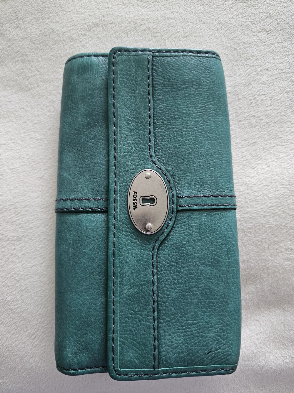 FOSSIL VINTAGE (Y2K) Teal/Turquoise Leather Trifold Wallet with Silver-Tone Logo